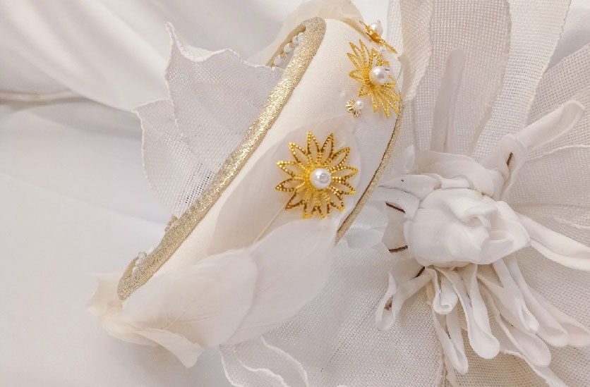 Atelier de boda Alba moral,  vestido de novia La Rioja, vestido de novia Haro, batas de novia Logroño, bata novia Logroño, batas de novia personalizadas, vestido de novia Logroño, vestidos boda Haro, vestidos boda Logroño, vestidos de novia sencillos , vestidos de novia elegantes , vestido novia sencillo, vestido novia civil, tiendas de vestidos de novia Logroño, tiendas de vestidos de novia Haro, vestidos de novia modernos Logroño, vestidos de novia modernos Haro